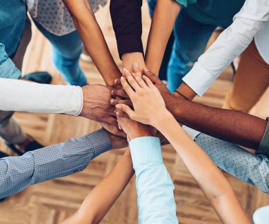 circle of hands to express diversity 